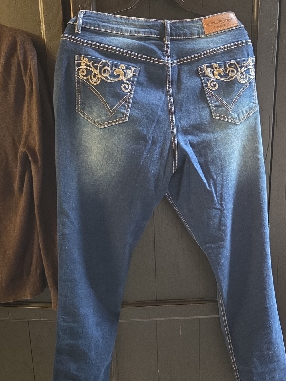Bluejeans Distressed Some Rips For Style - Picture 9 of 9